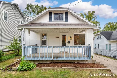 1404 Ardmore St SE, Grand Rapids, MI 49507