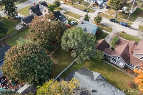 310 S Front St, Belding, MI 48809 photo 38