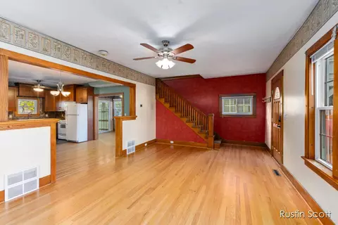 310 S Front St, Belding, MI 48809 photo 4