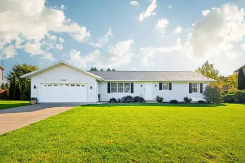 6535 Niagara Cir, Stevensville, MI 49127