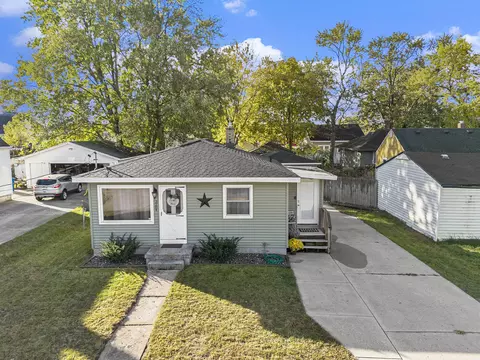 3284 Larue St SW, Grandville, MI 49418