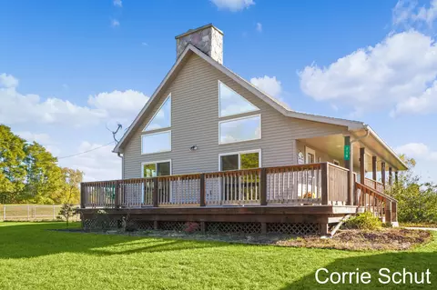 716 N Hillman Rd, Stanton, MI 48888