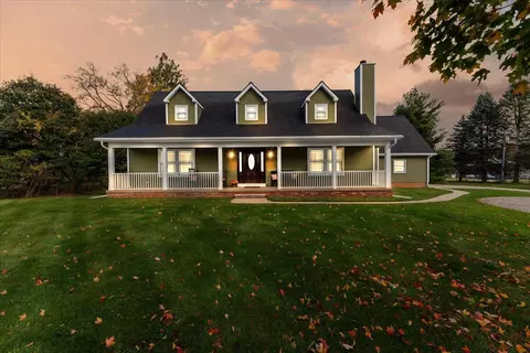 5067 7 Mile Rd, South Lyon, MI 48178