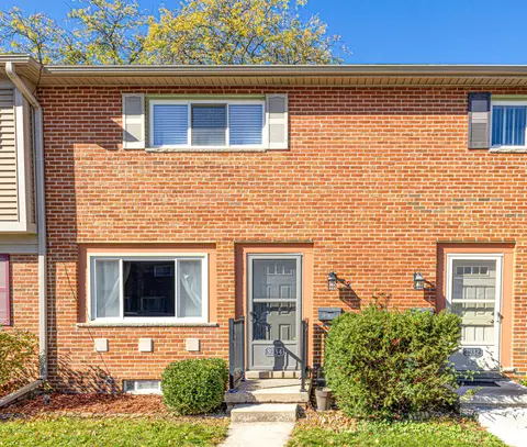 3034 Wolverine Dr, Ann Arbor, MI 48108