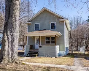713 Edgewood St, Jackson, MI 49202