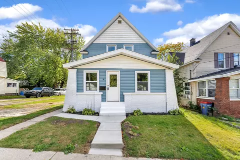 6 Palmer St NW, Grand Rapids, MI 49505