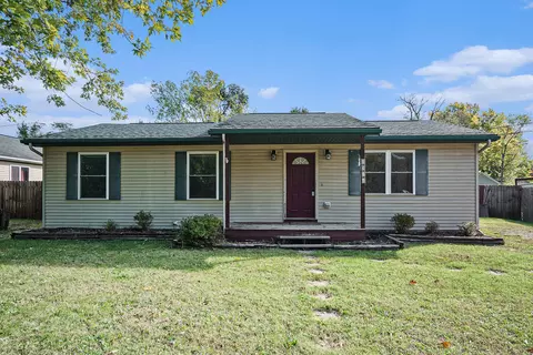 1514 Fourth St, Three Rivers, MI 49093