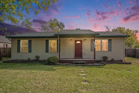 1514 Fourth St, Three Rivers, MI 49093 photo 2