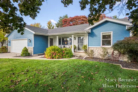 2149 Tyler St, Jenison, MI 49428