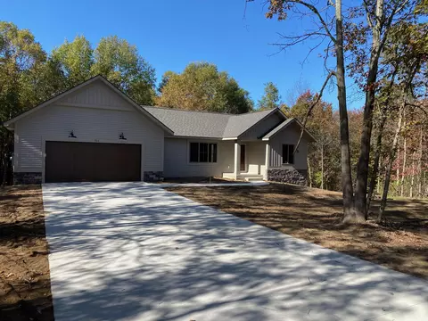 922 Apple Ridge Ct, Allegan, MI 49010