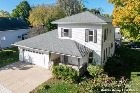 319 Ranney St, Belding, MI 48809