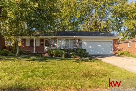 15075 Seminole, Redford, MI 48239