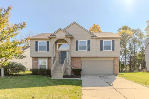 4562 Christina Dr, Ypsilanti, MI 48197