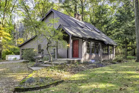 4471 Springbrook Rd, Jackson, MI 49201