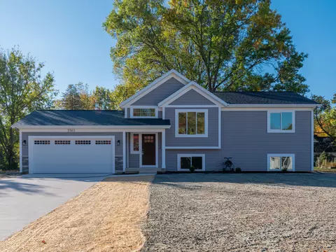 3503 Twin Spruce Dr, Kalamazoo, MI 49004