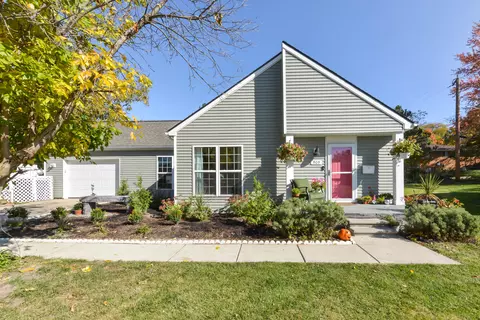 909 Evelyn Ct, Ann Arbor, MI 48103