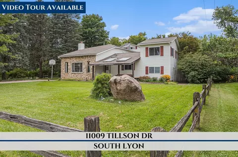 11009 Tillson Dr, South Lyon, MI 48178