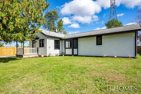 1822 Collingwood Ave SW, Wyoming, MI 49519
