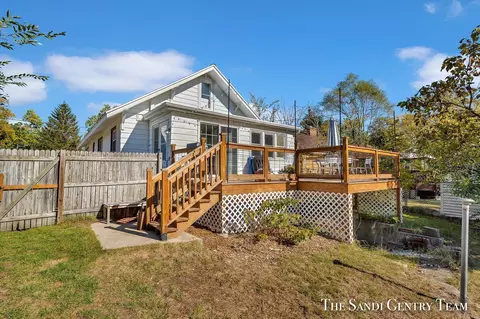 518 E Savidge St, Spring Lake, MI 49456 photo 38