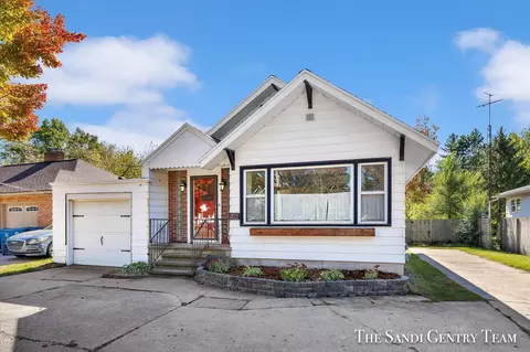 518 E Savidge St, Spring Lake, MI 49456 photo 43