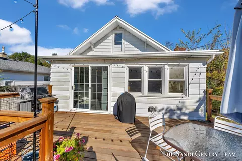 518 E Savidge St, Spring Lake, MI 49456 photo 35