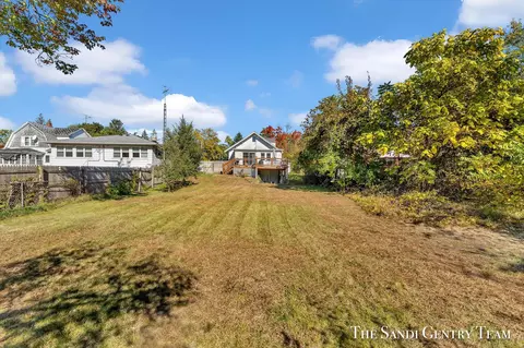 518 E Savidge St, Spring Lake, MI 49456 photo 41