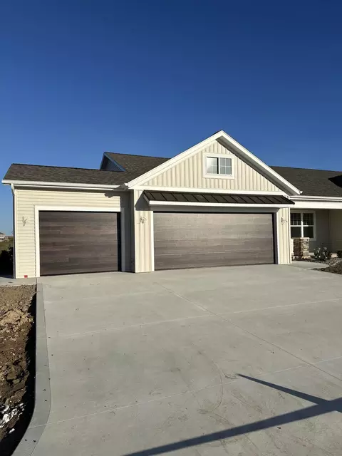 4492 Meadow Pond Way #69, Hamilton, MI 49419