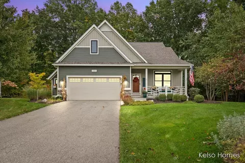 131 Blackberry Ct, Holland, MI 49424