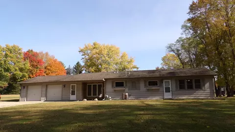 7620 N 41st St, Augusta, MI 49012