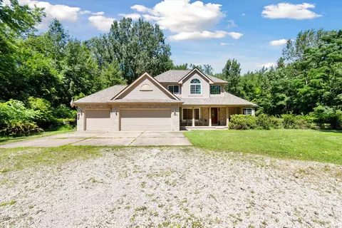 40330 Lotzford Rd, Canton, MI 48187