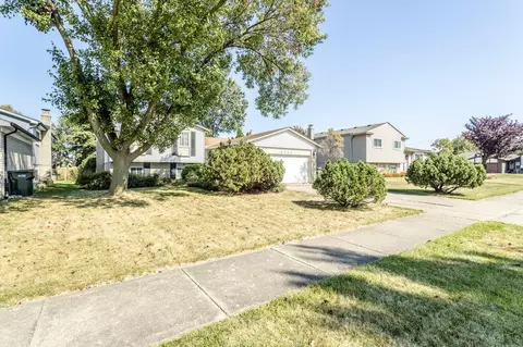 5339 Provost Dr, Sterling Heights, MI 48310