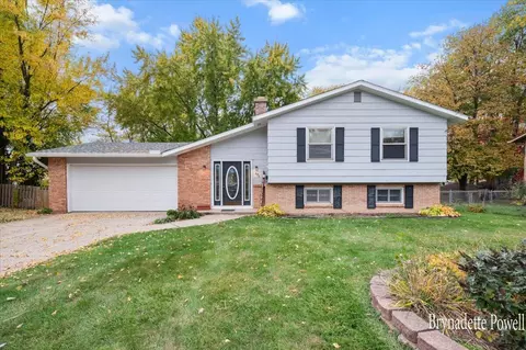 171 Anderson St, Sparta, MI 49345