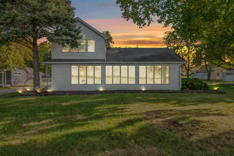 677 Lake Dr, Coldwater, MI 49036