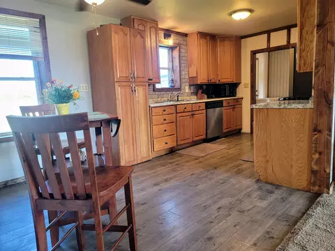 564 E State Rd, Coldwater, MI 49036 photo 4