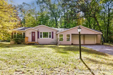 6141 Bell Rd, Whitehall, MI 49461