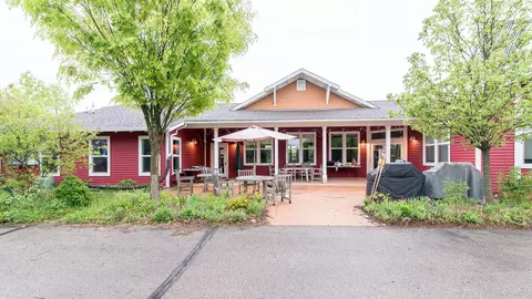 500 Little Lake Dr #4, Ann Arbor, MI 48103