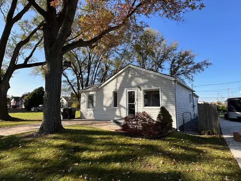 5854 Roosevelt St, Taylor, MI 48180