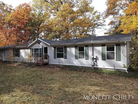 171 E Madison Rd, Twin Lake, MI 49457