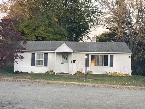 11 Orchard St, Hart, MI 49420