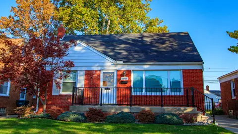 1842 Riverbank, Lincoln Park, MI 48146