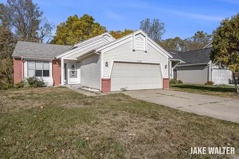 4484 Brookmeadow Dr SE, Kentwood, MI 49512