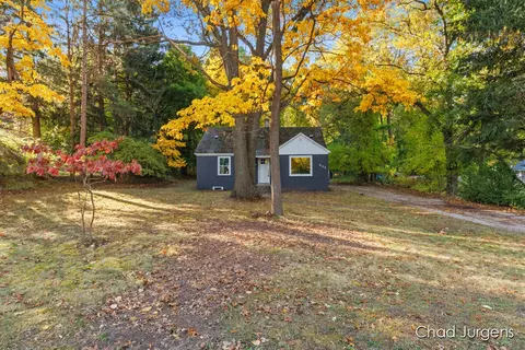 623 E Alice St, Whitehall, MI 49461