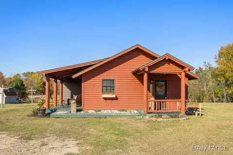 3333 138th Ave, Hamilton, MI 49419