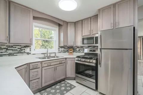 421 Abbott St, Colon, MI 49040 photo 12