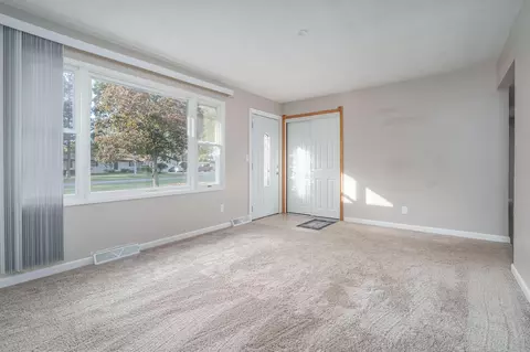 421 Abbott St, Colon, MI 49040 photo 8