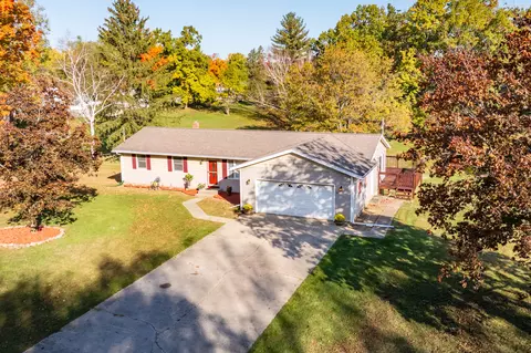 421 Abbott St, Colon, MI 49040