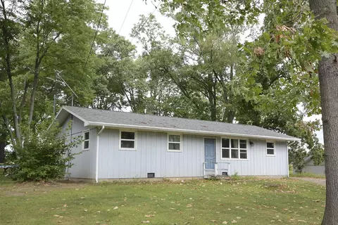 92174 Gravel Lake Dr, Lawton, MI 49065