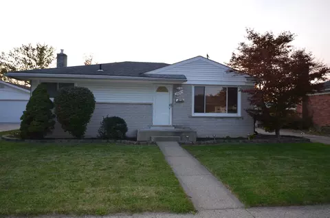 3920 Hayes St, Wayne, MI 48184