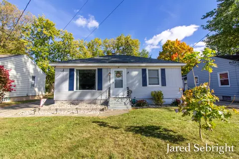 2552 Taft Ave SW, Wyoming, MI 49519