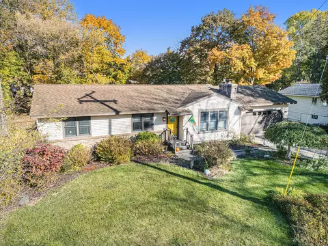 1500 Lamont Ave NW, Grand Rapids, MI 49504